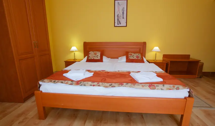 Hotel Jrja Hajdszoboszl - Augusztus 20. (min. 3 j)