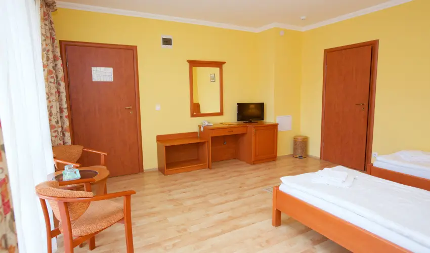 Hotel Jrja Hajdszoboszl - Augusztus 20. (min. 3 j)