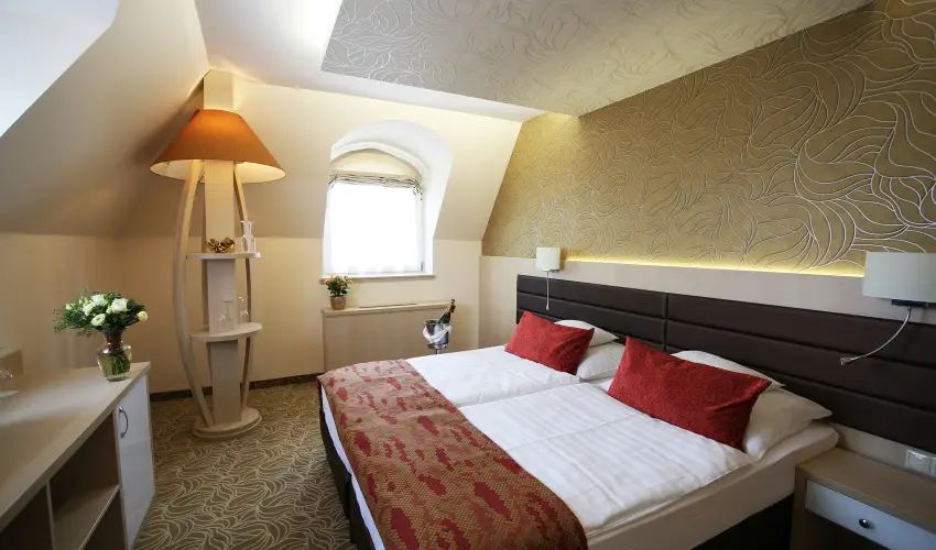 Hotel Kiss Tata - Augusztus 20.