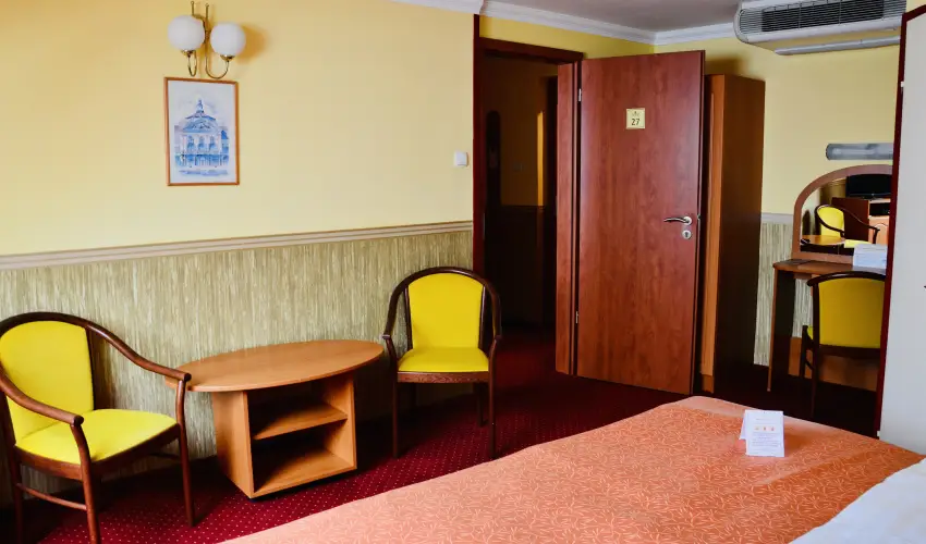 Hotel Korona Wellness, Rendezvény & Borhotel Eger Eger - Augusztus 20. (min. 3 éj)