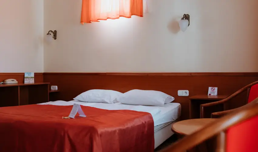 Hotel Korona Wellness, Rendezvény & Borhotel Eger Eger - Augusztus 20. (min. 3 éj)