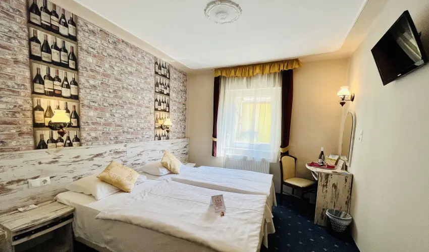 Hotel Korona Wellness, Rendezvény & Borhotel Eger Eger - Augusztus 20. (min. 3 éj)