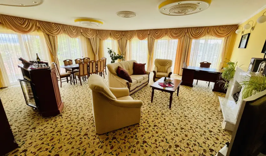 Hotel Korona Wellness, Rendezvény & Borhotel Eger Eger - Augusztus 20. (min. 3 éj)