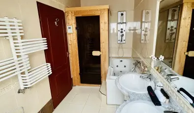 Hotel Korona Wellness, Rendezvny & Borhotel Eger Eger