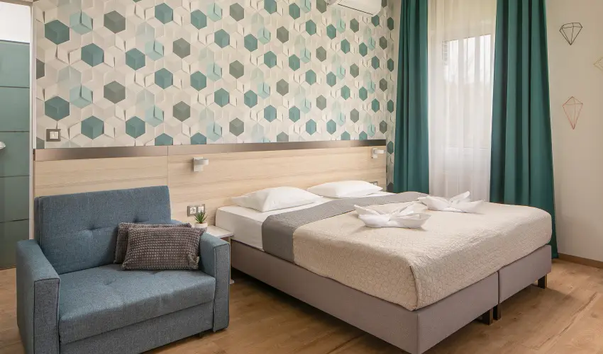 Krist�ly Hotel Keszthely - Augusztus 20. (min. 2 �j)