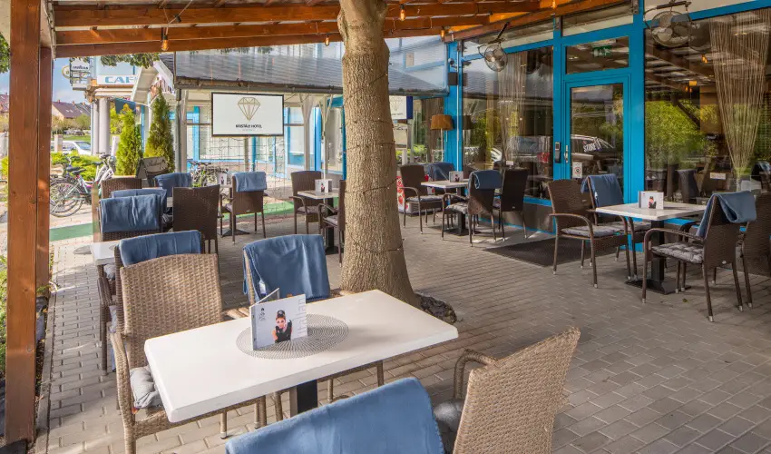 Krist�ly Hotel Keszthely - Augusztus 20. (min. 2 �j)