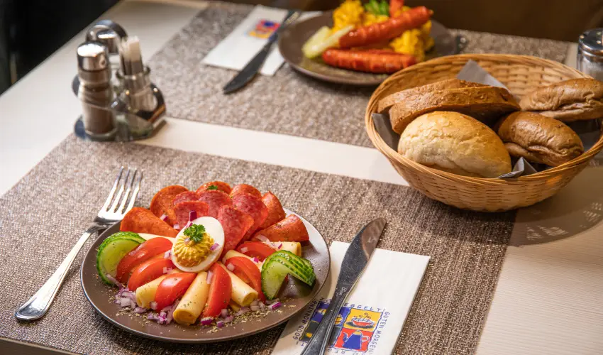 Krist�ly Hotel Keszthely - Augusztus 20. (min. 2 �j)