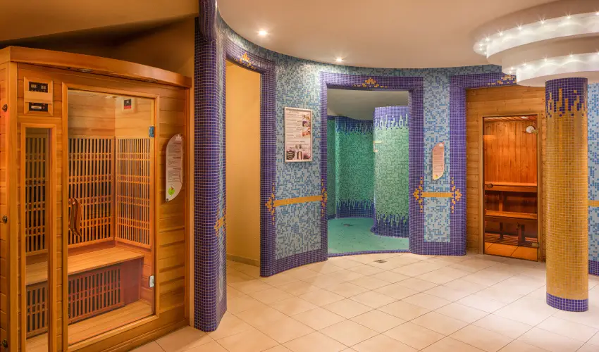 Krist�ly Hotel Keszthely - Augusztus 20. (min. 2 �j)