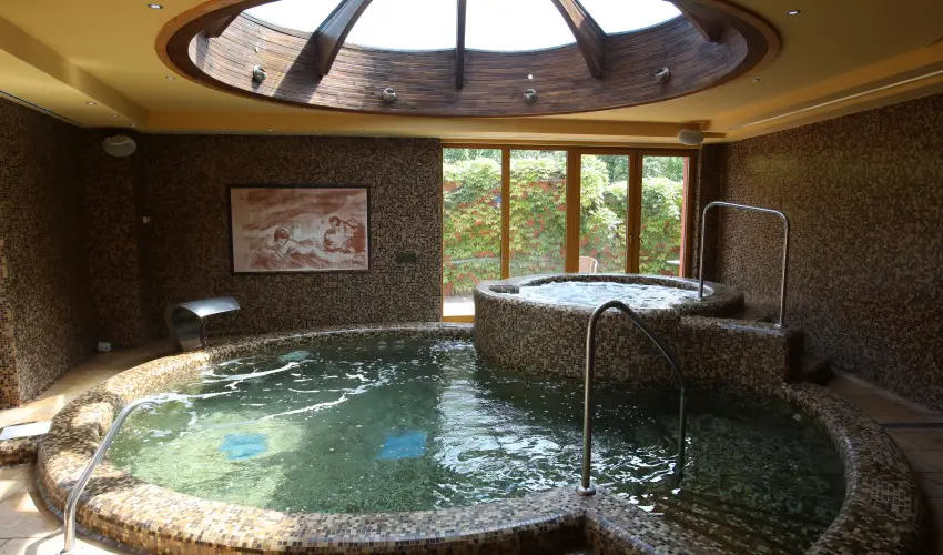 Hotel Laroba Alsrs - Augusztus 20. (min. 2 j)