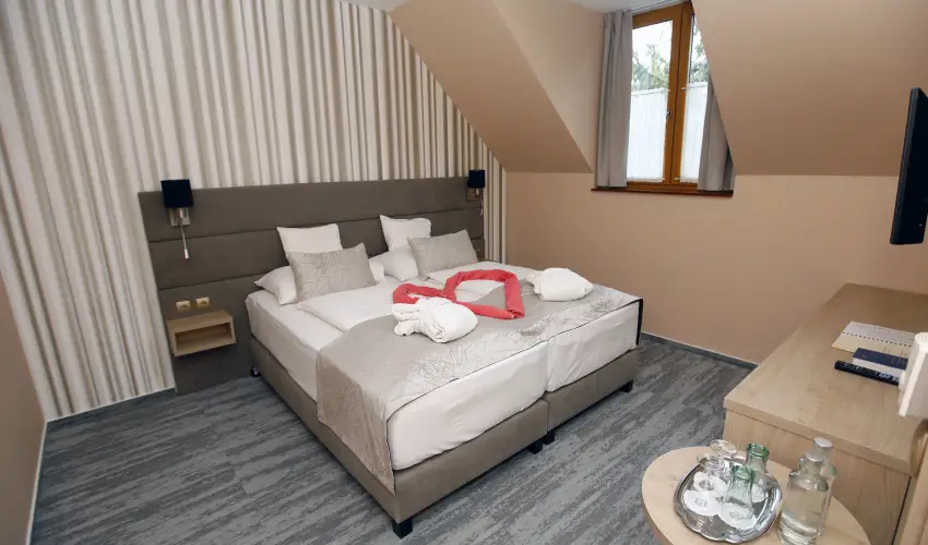 Hotel Laroba Alsrs - Augusztus 20. (min. 2 j)