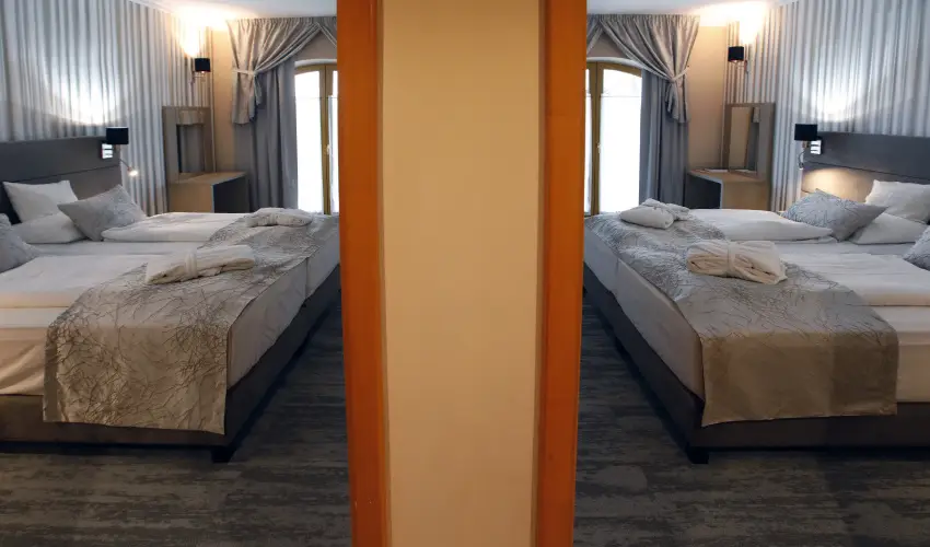 Hotel Laroba Alsrs - Augusztus 20. (min. 2 j)