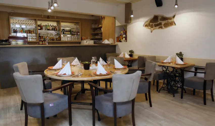 Hotel Laroba Alsrs - Augusztus 20. (min. 2 j)