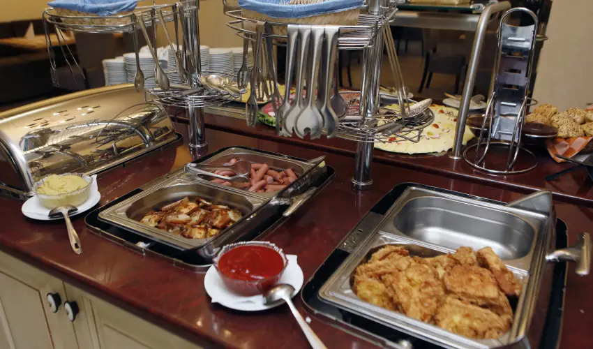 Hotel Laroba Alsrs - Augusztus 20. (min. 2 j)