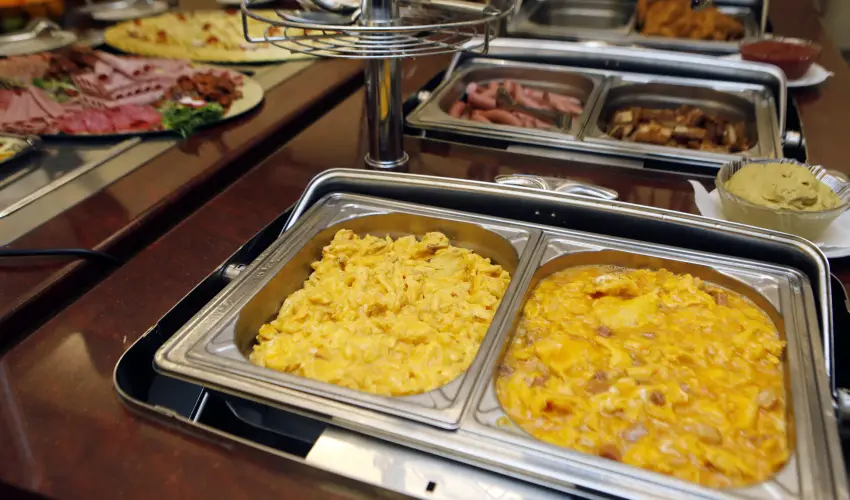 Hotel Laroba Alsrs - Augusztus 20. (min. 2 j)