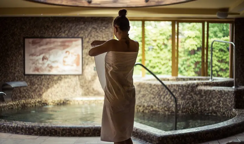 Hotel Laroba Alsrs - Augusztus 20. (min. 2 j)