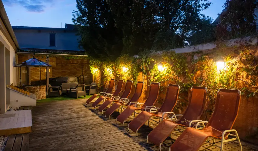 Hotel Laroba Als��rs - Augusztus 20. - teljes el�refizet�ssel (min. 2 �j)