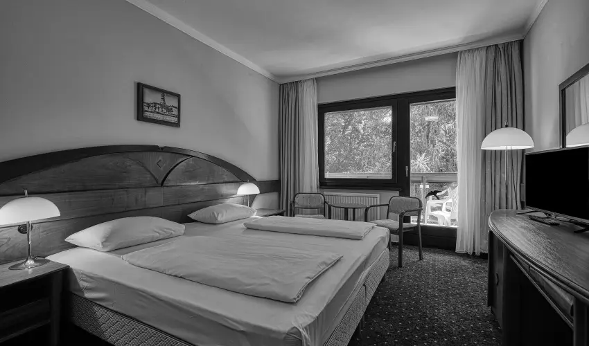 Hotel L�v�r Sopron - Augusztus 20. (min. 2 �j)