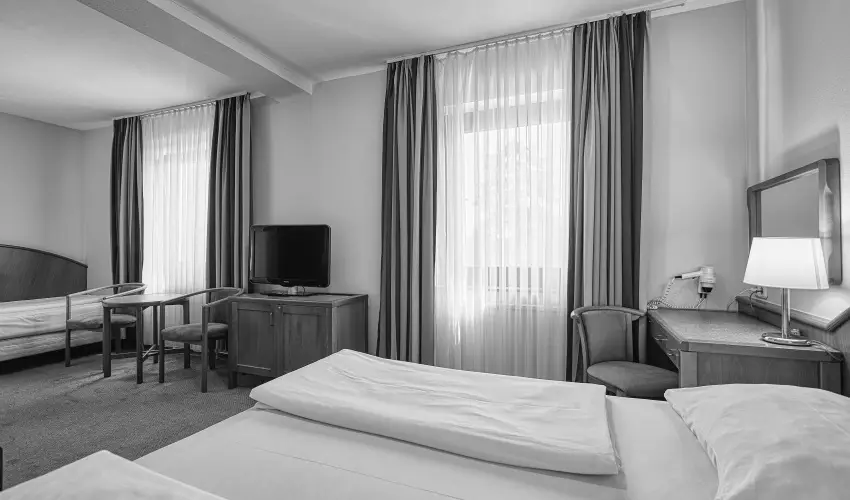 Hotel L�v�r Sopron - Augusztus 20. (min. 2 �j)