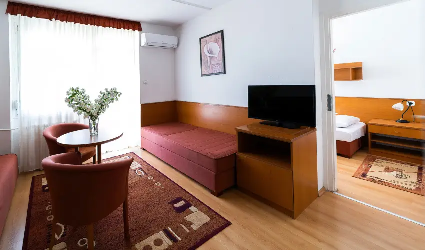 Hotel Napf�ny Zalakaros - Augusztus 20. (min. 3 �j)