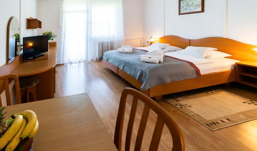 Hotel Napf�ny Zalakaros - Augusztus 20. (min. 3 �j)