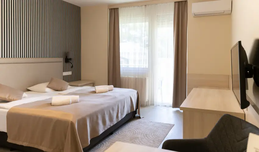 Hotel Napf�ny Zalakaros - Augusztus 20. (min. 2 �j)