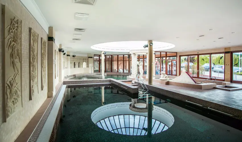 Hotel Nar�d M�traszentimre - Augusztus 20.