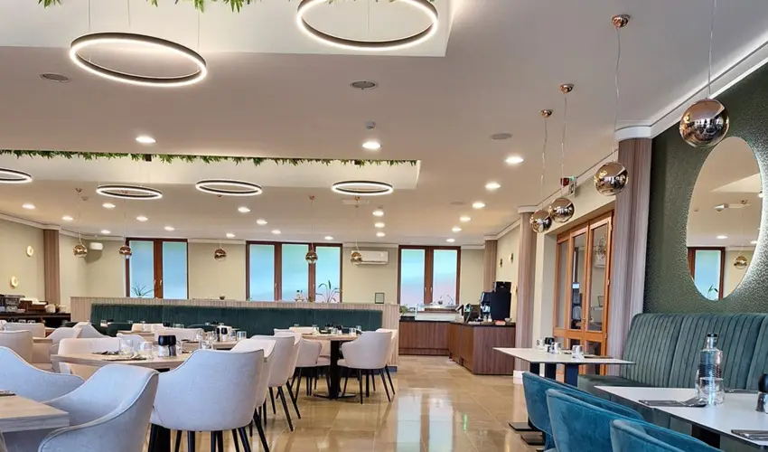 Hotel Nar�d M�traszentimre - Augusztus 20.