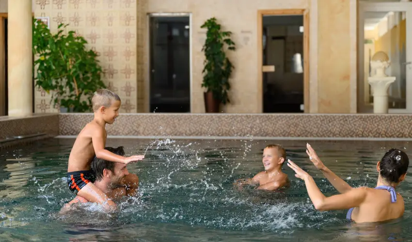 Hotel Nar�d M�traszentimre - Augusztus 20.