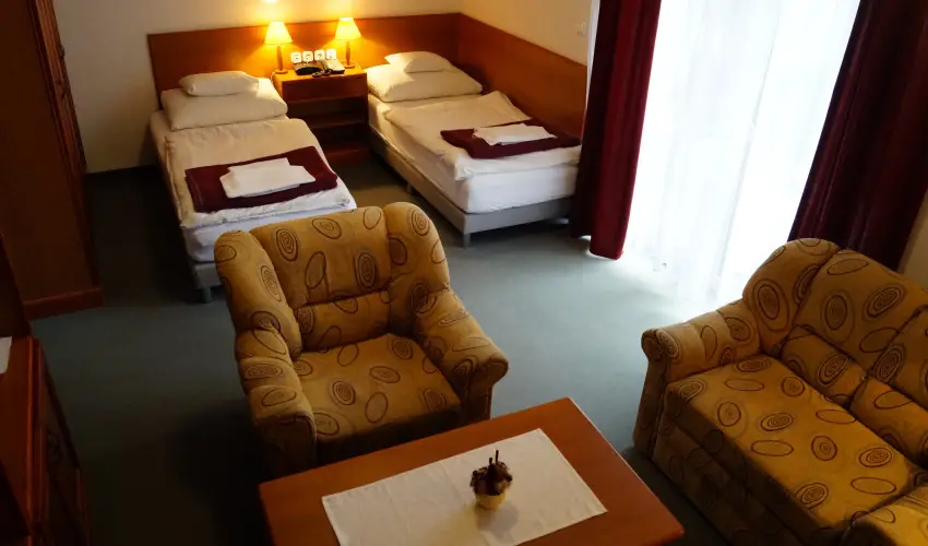 Hotel Ovit Keszthely - Szent Istv�n �nnepe v�rosn�z� dott�z�ssal (min. 3 �j)