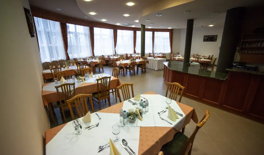 Hotel Ovit Keszthely - Szent Istv�n �nnepe v�rosn�z� dott�z�ssal (min. 3 �j)