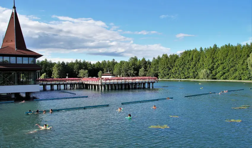 Hotel Ovit Keszthely - Szent Istv�n �nnepe v�rosn�z� dott�z�ssal (min. 3 �j)