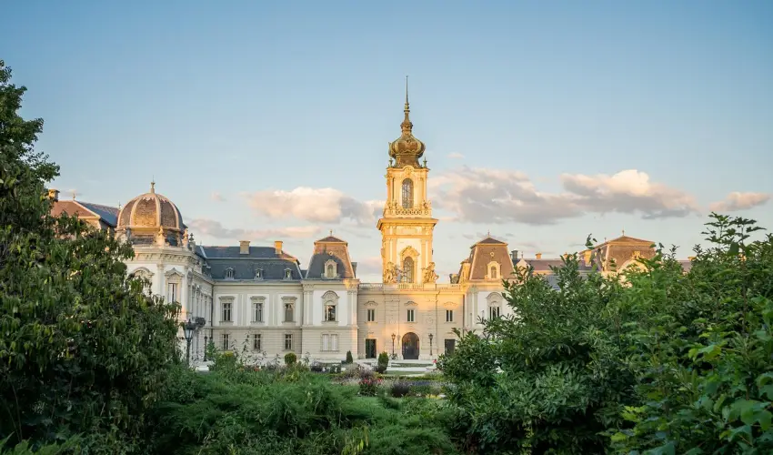 Hotel Ovit Keszthely - Szent Istv�n �nnepe v�rosn�z� dott�z�ssal (min. 3 �j)