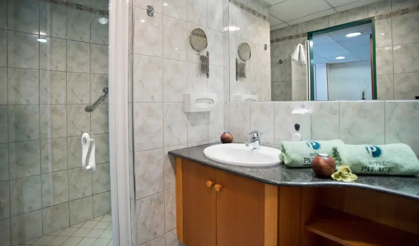 Palace Hotel  H�v�z - Augusztus 20.