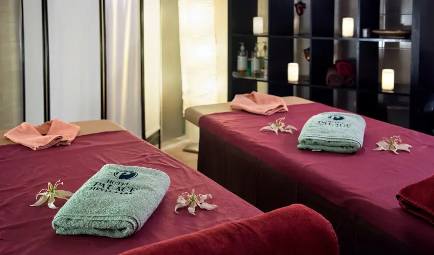 Palace Hotel  H�v�z - Augusztus 20.