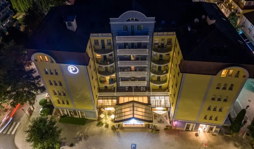 Palace Hotel  H�v�z - Augusztus 20.