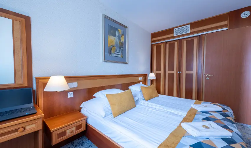 Palace Hotel  H�v�z - Augusztus 20.