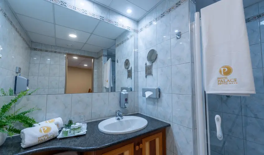 Palace Hotel  H�v�z - Augusztus 20.