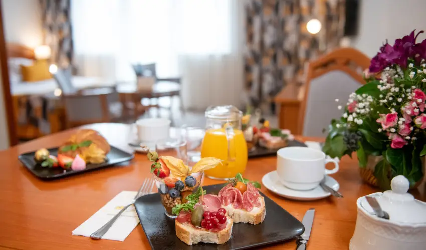 Palace Hotel  H�v�z - Augusztus 20.