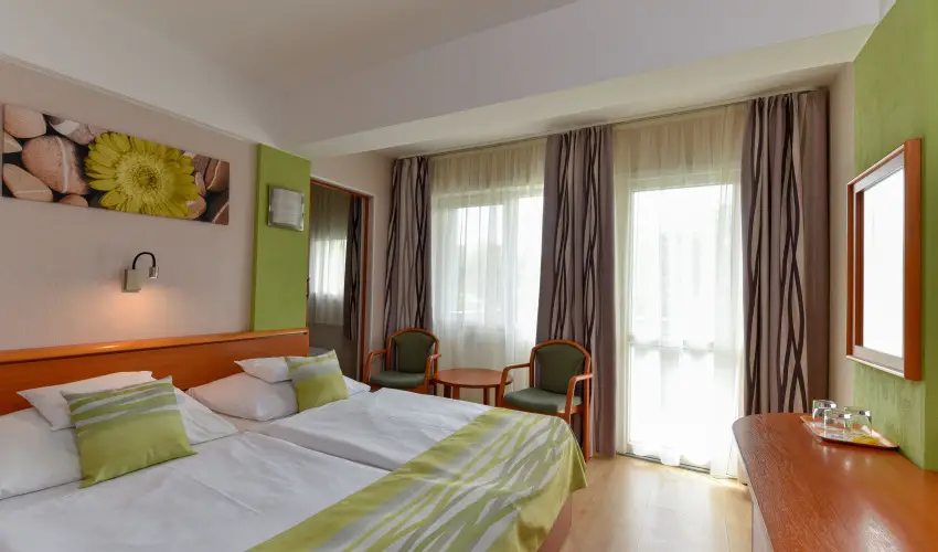 Hotel Panor�ma Balatongy�r�k Balatongy�r�k - Augusztus 20. (min. 2 �j)