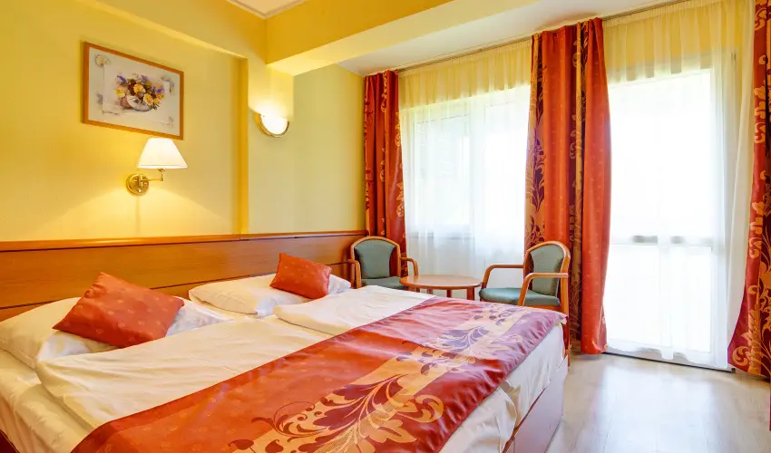 Hotel Panor�ma Balatongy�r�k Balatongy�r�k - Augusztus 20. (min. 2 �j)