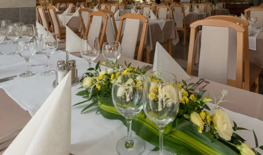 Hotel Panor�ma Balatongy�r�k Balatongy�r�k - Augusztus 20. (min. 2 �j)