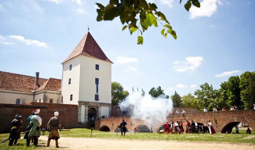 Park Inn by Radisson Srvr Resort & Spa Srvr - Augusztus 20.                                                                                                                                                                                                                                                  