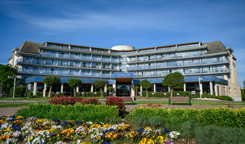 Park Inn by Radisson S�rv�r Resort & Spa S�rv�r - Ny�rz�r� �r�let!                                                                                                                                                                                                                                     