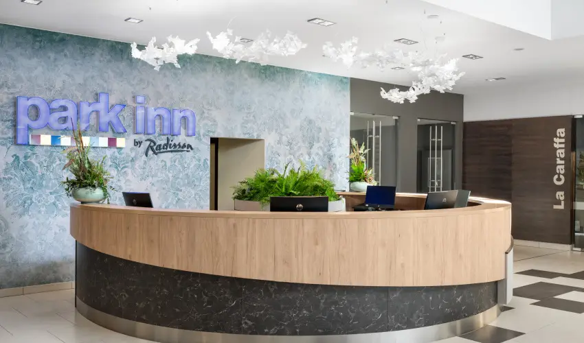 Park Inn by Radisson S�rv�r Resort & Spa S�rv�r - Ny�rz�r� �r�let!                                                                                                                                                                                                                                     