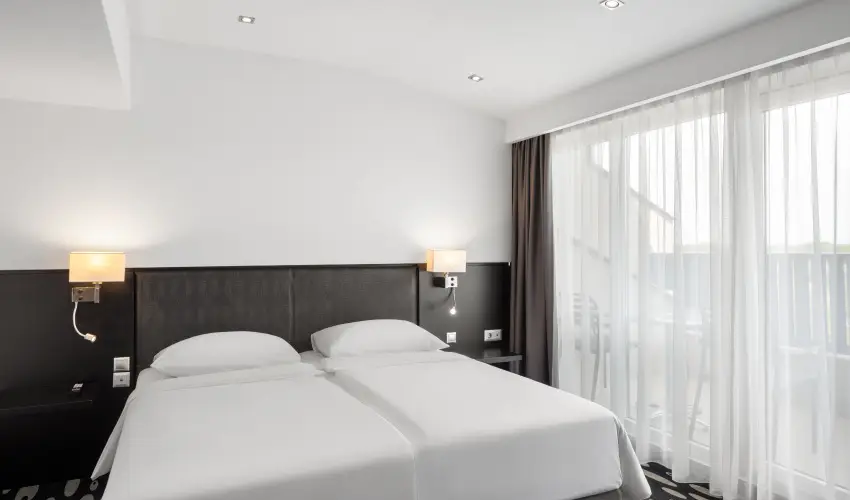 Park Inn by Radisson S�rv�r Resort & Spa S�rv�r - Ny�rz�r� �r�let!                                                                                                                                                                                                                                     