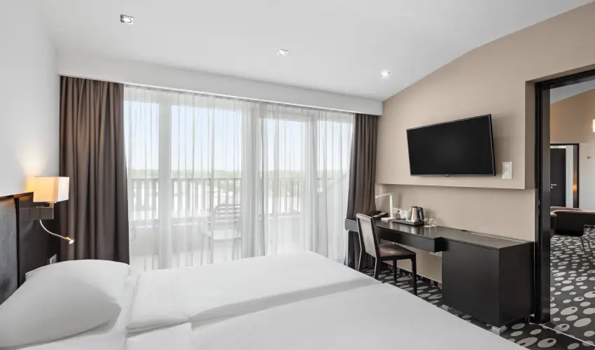 Park Inn by Radisson S�rv�r Resort & Spa S�rv�r - Ny�rz�r� �r�let!                                                                                                                                                                                                                                     