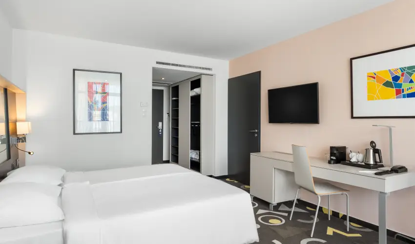 Park Inn by Radisson S�rv�r Resort & Spa S�rv�r - Ny�rz�r� �r�let!                                                                                                                                                                                                                                     