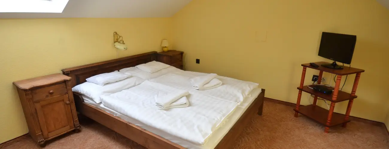 Rvsz Hotel, tterem & Rosa Spa Gyr - Augusztus 20.