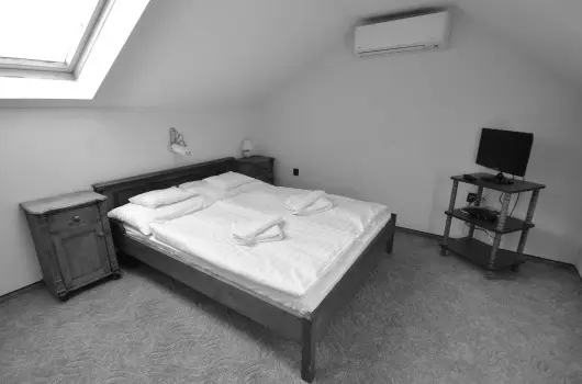 R�v�sz Hotel, �tterem & Rosa Spa - Augusztus 20.