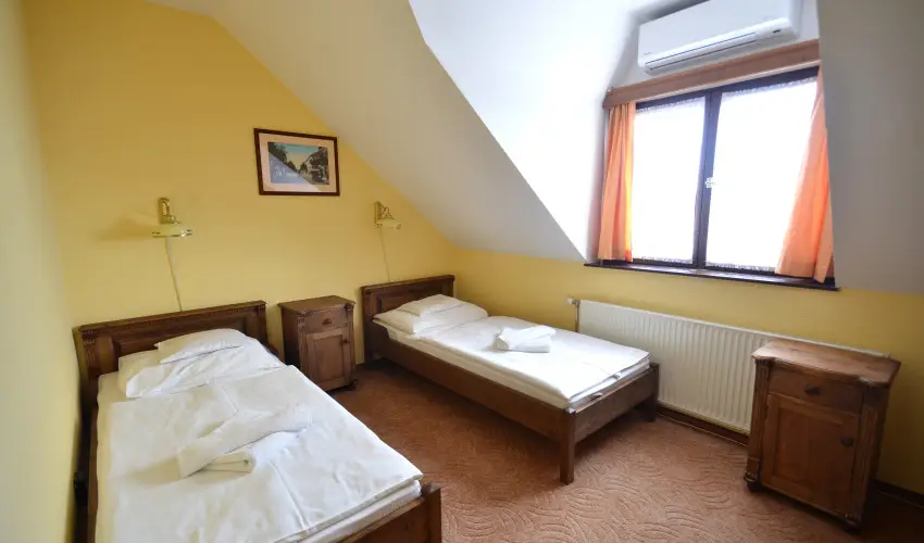 Rvsz Hotel, tterem & Rosa Spa Gyr - Augusztus 20.